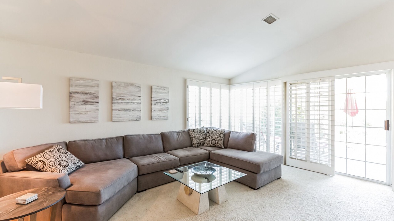 Photo of Livingroom in Palm Desert