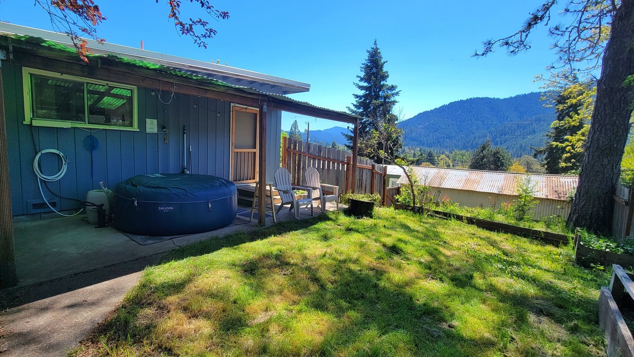 Photo of Patio Balcony in Oakridge