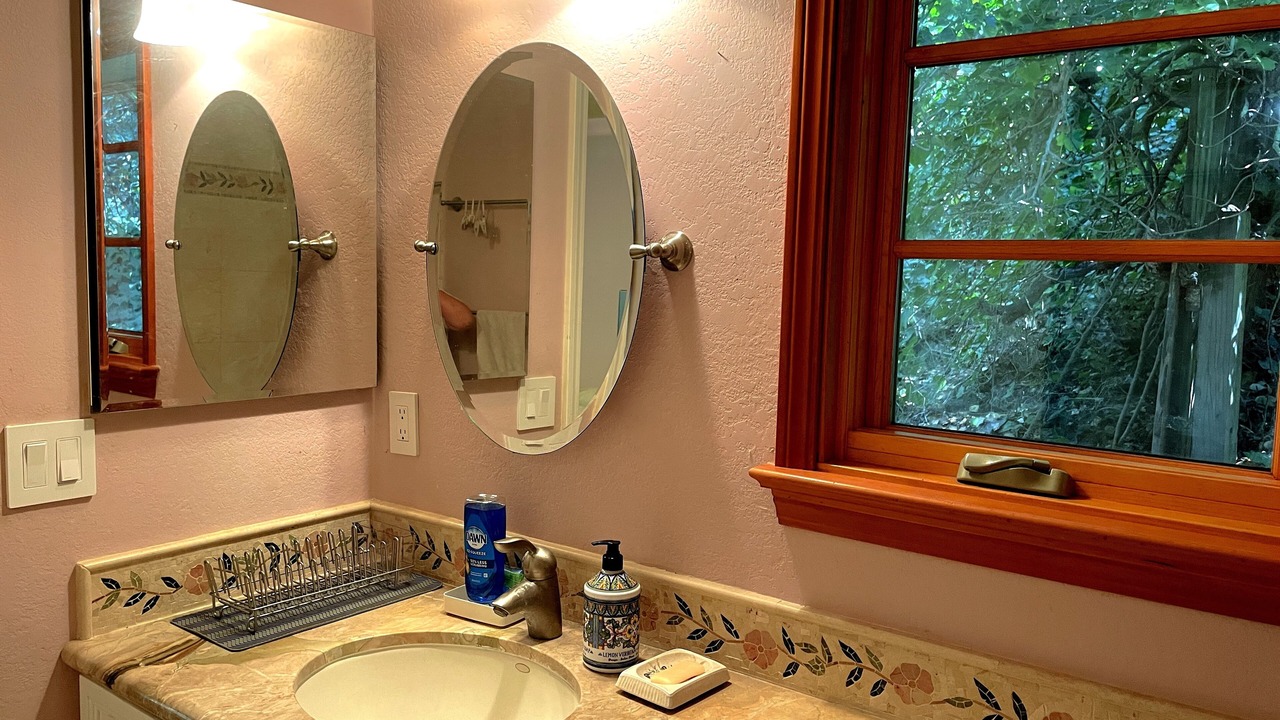 Photo of Bathroom in Ladera