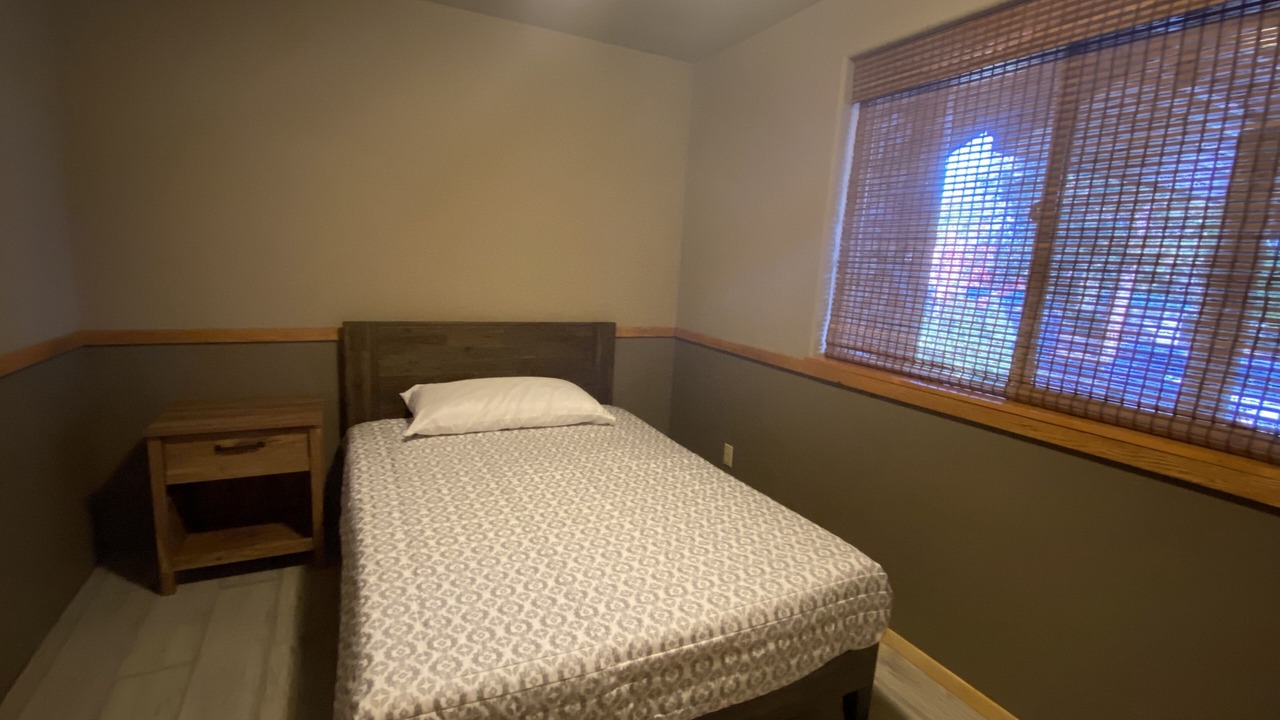 Photo of Bedroom in Weed
