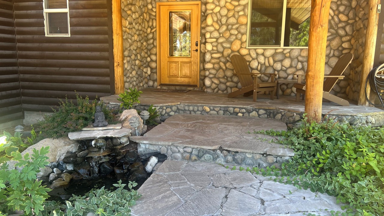 Photo of Outdoor in Weed