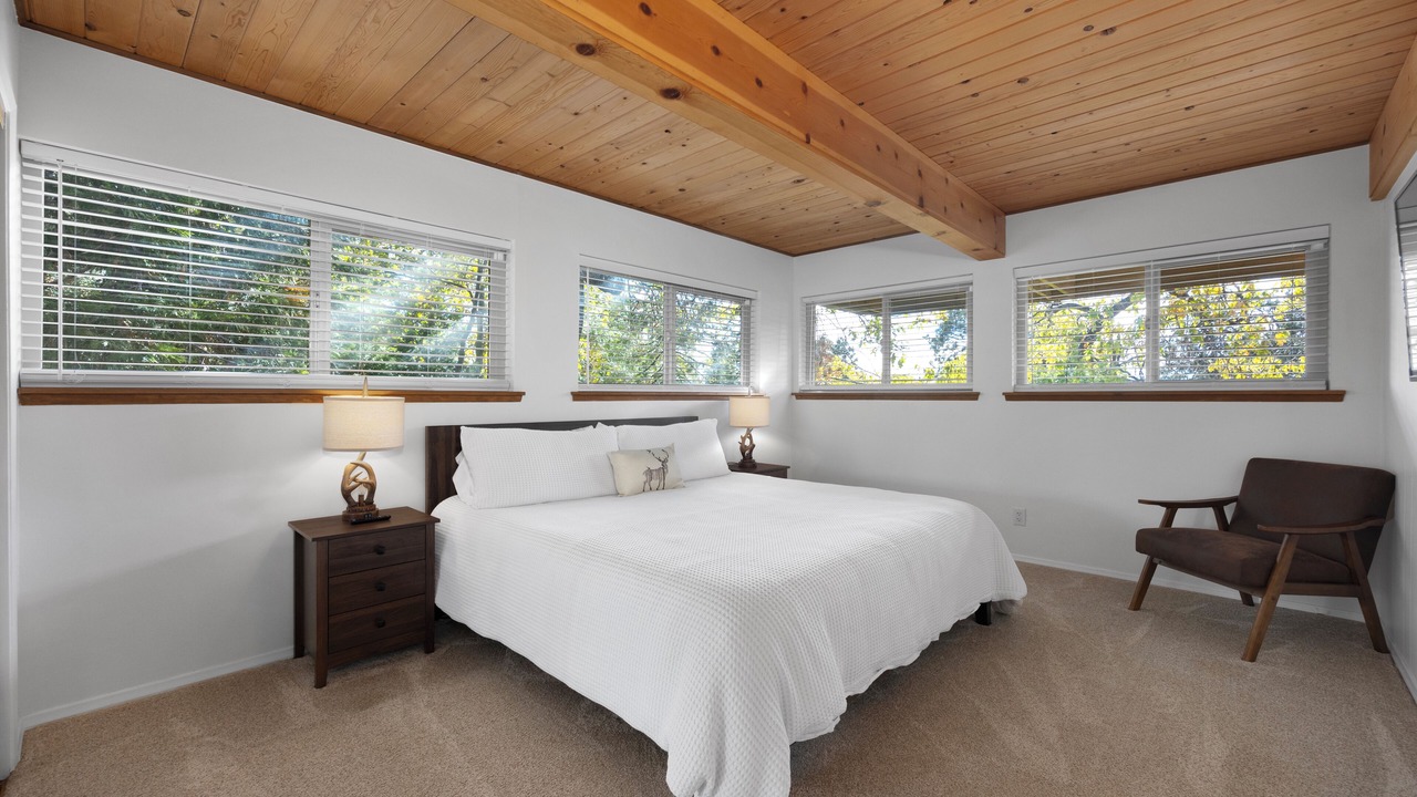 Photo of Bedroom in Alta Sierra