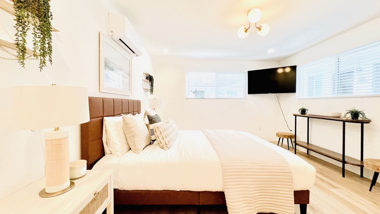 Photo of Bedroom in Corridor
