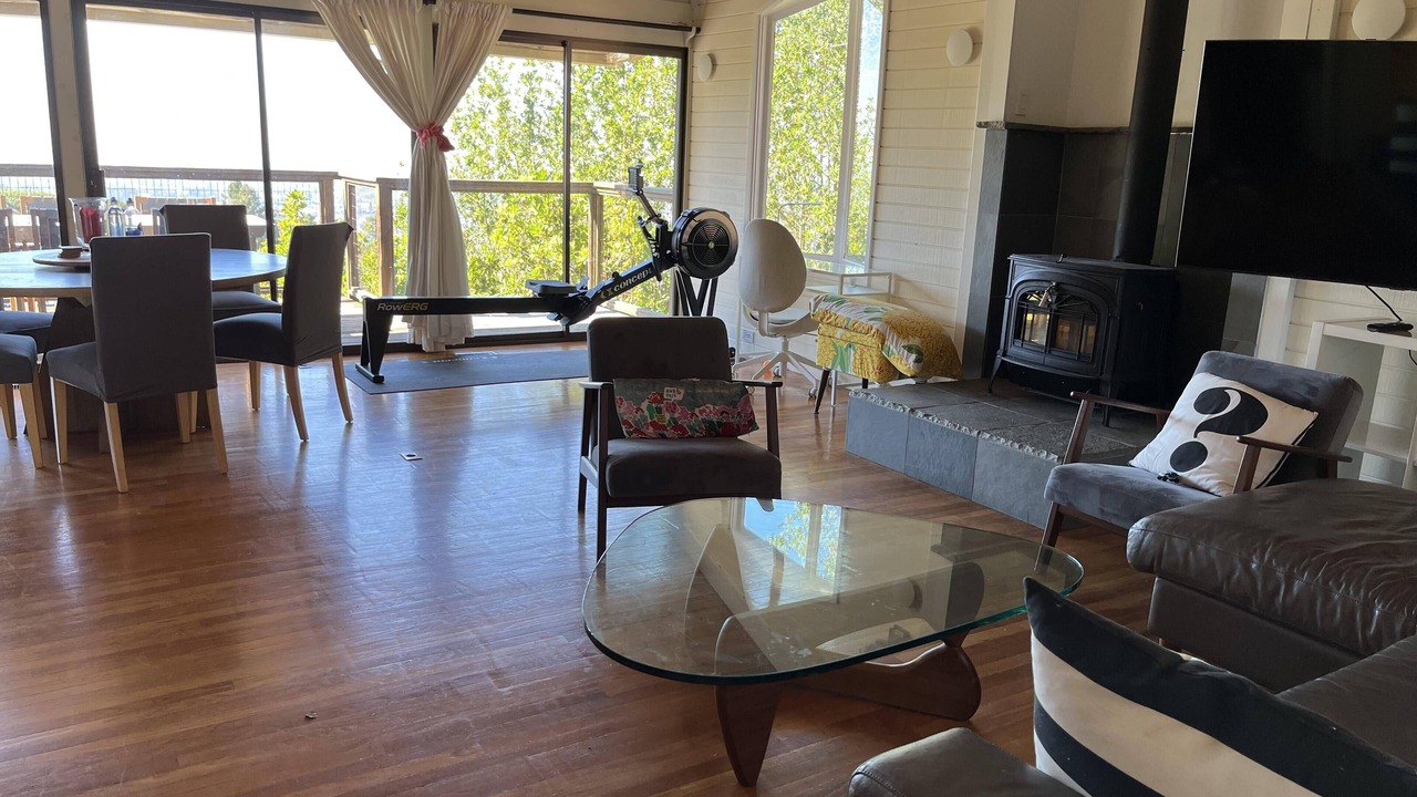 Photo of Livingroom in Panoramic Hill