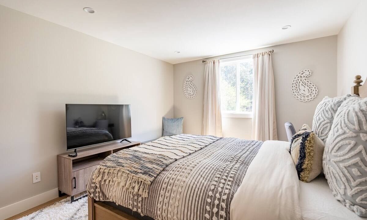 Photo of Bedroom in Southern Hills