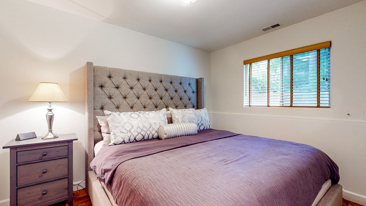 Photo of Bedroom in Oak Grove