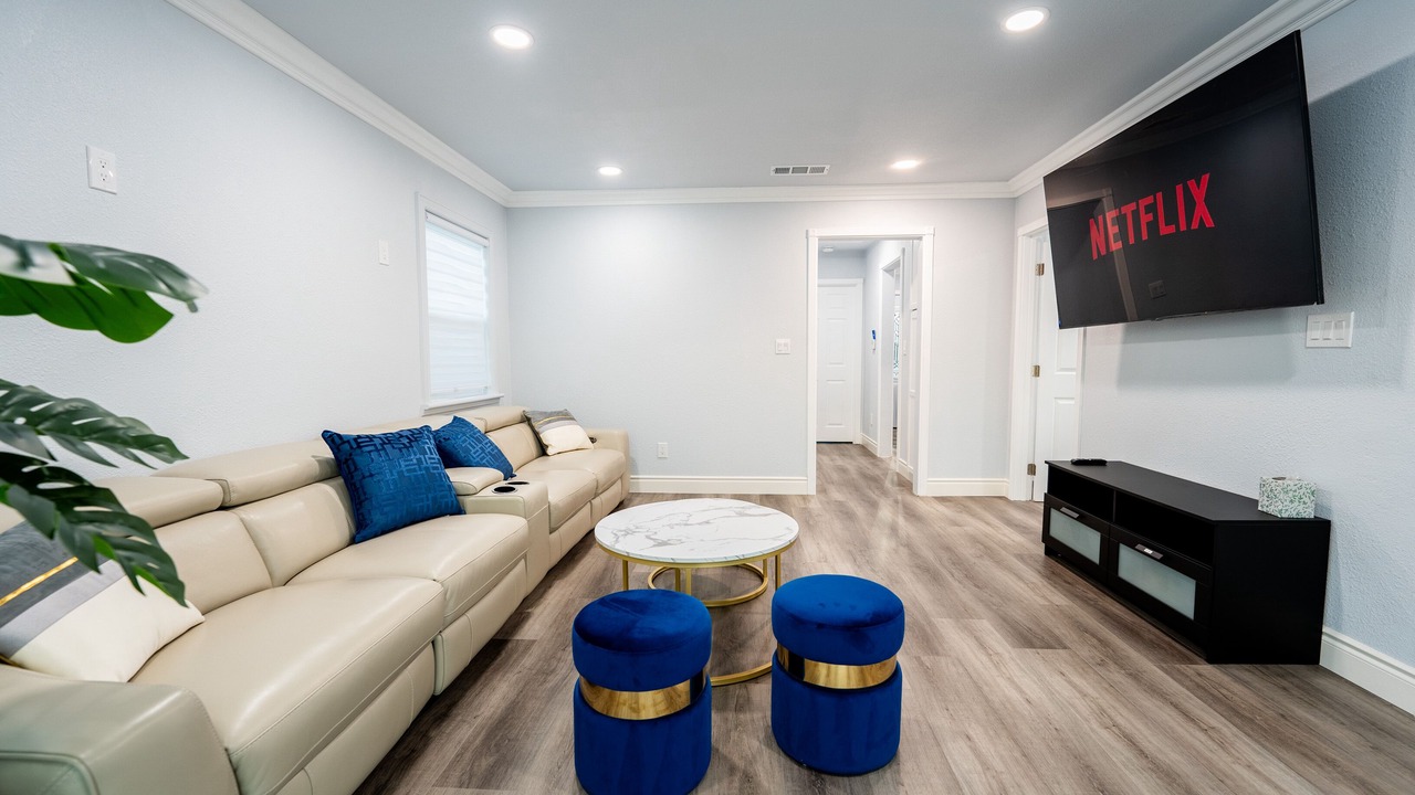 Photo of Livingroom in San Gabriel