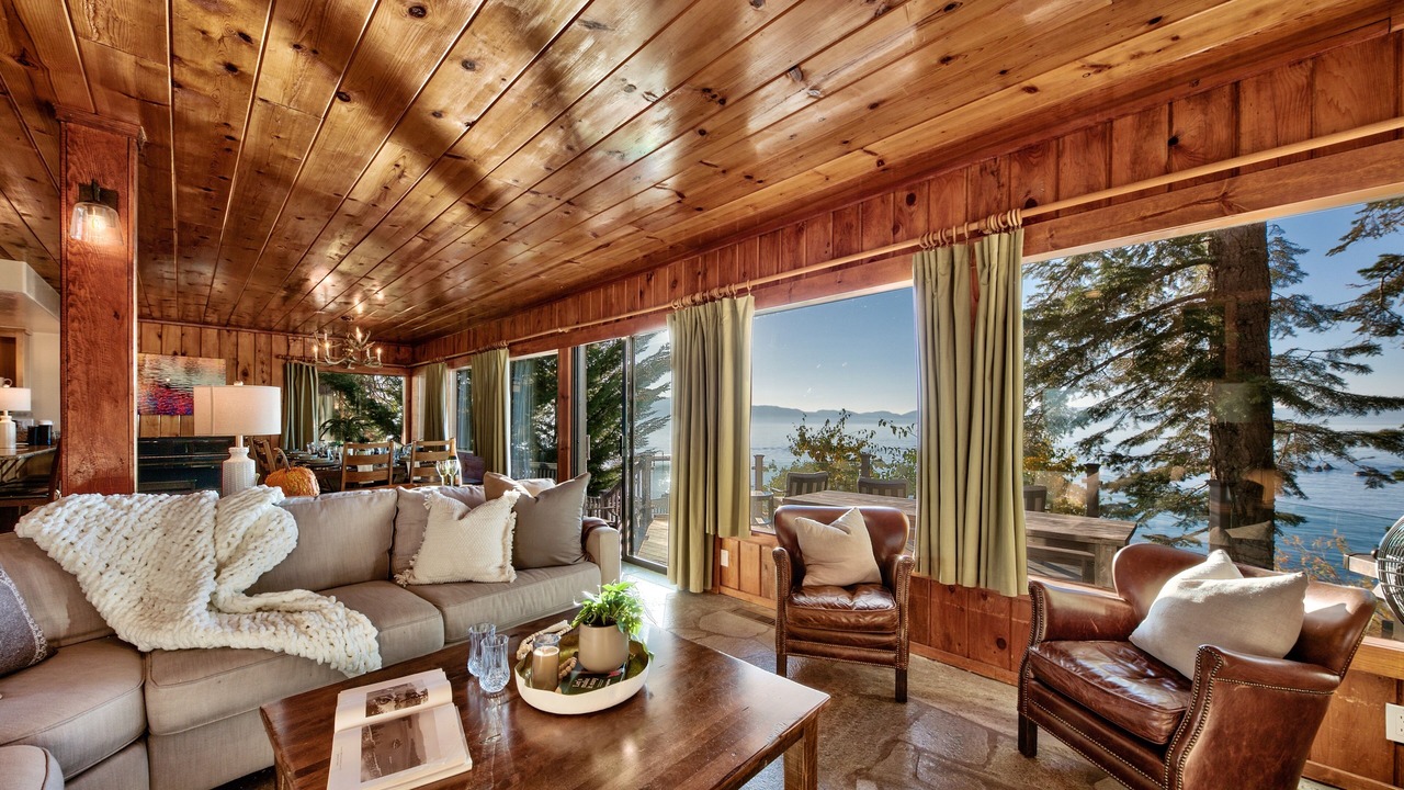 Photo of Livingroom in Lincoln Park