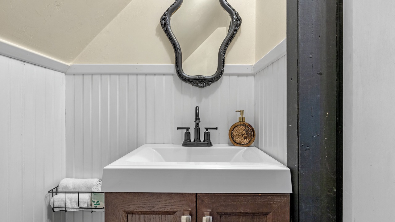 Photo of Bathroom in Alta Sierra