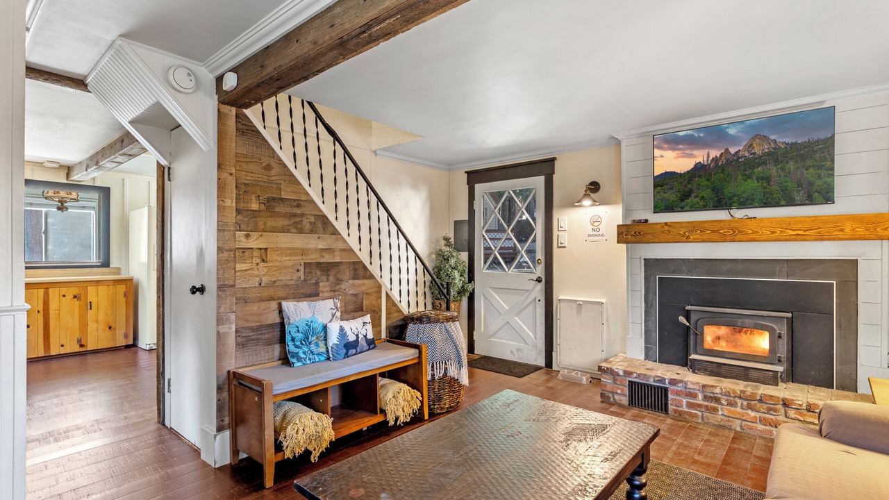 Photo of Livingroom in Alta Sierra
