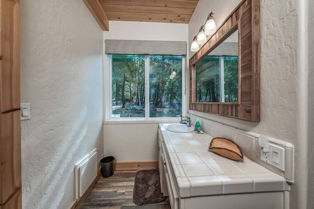 Photo of Bathroom in Granite Ridge