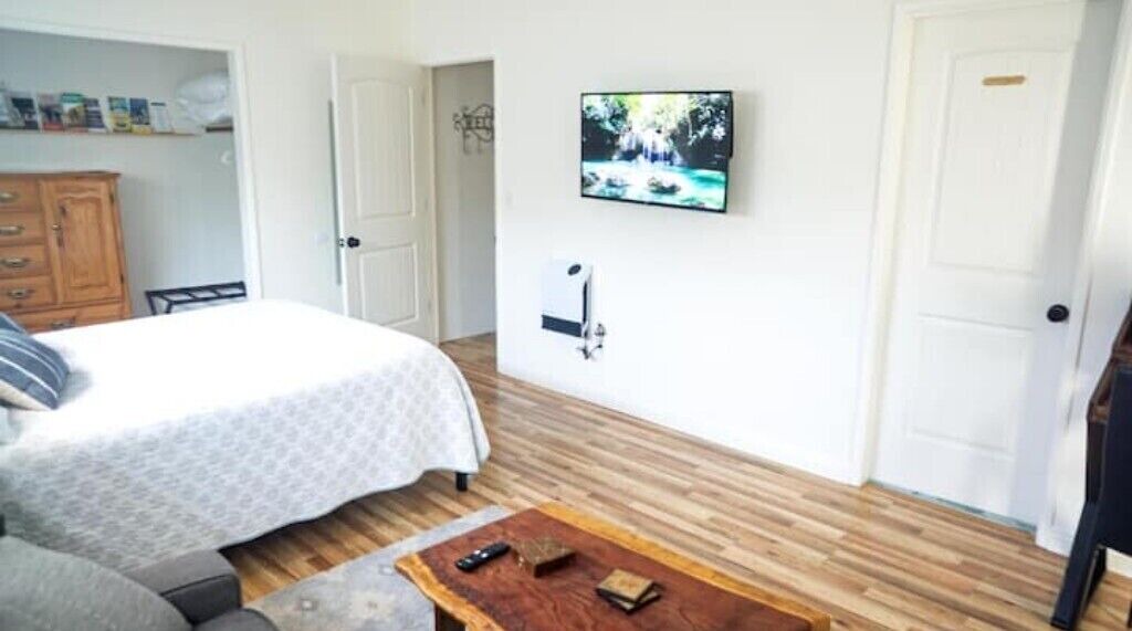 Photo of Bedroom in Baywood Park