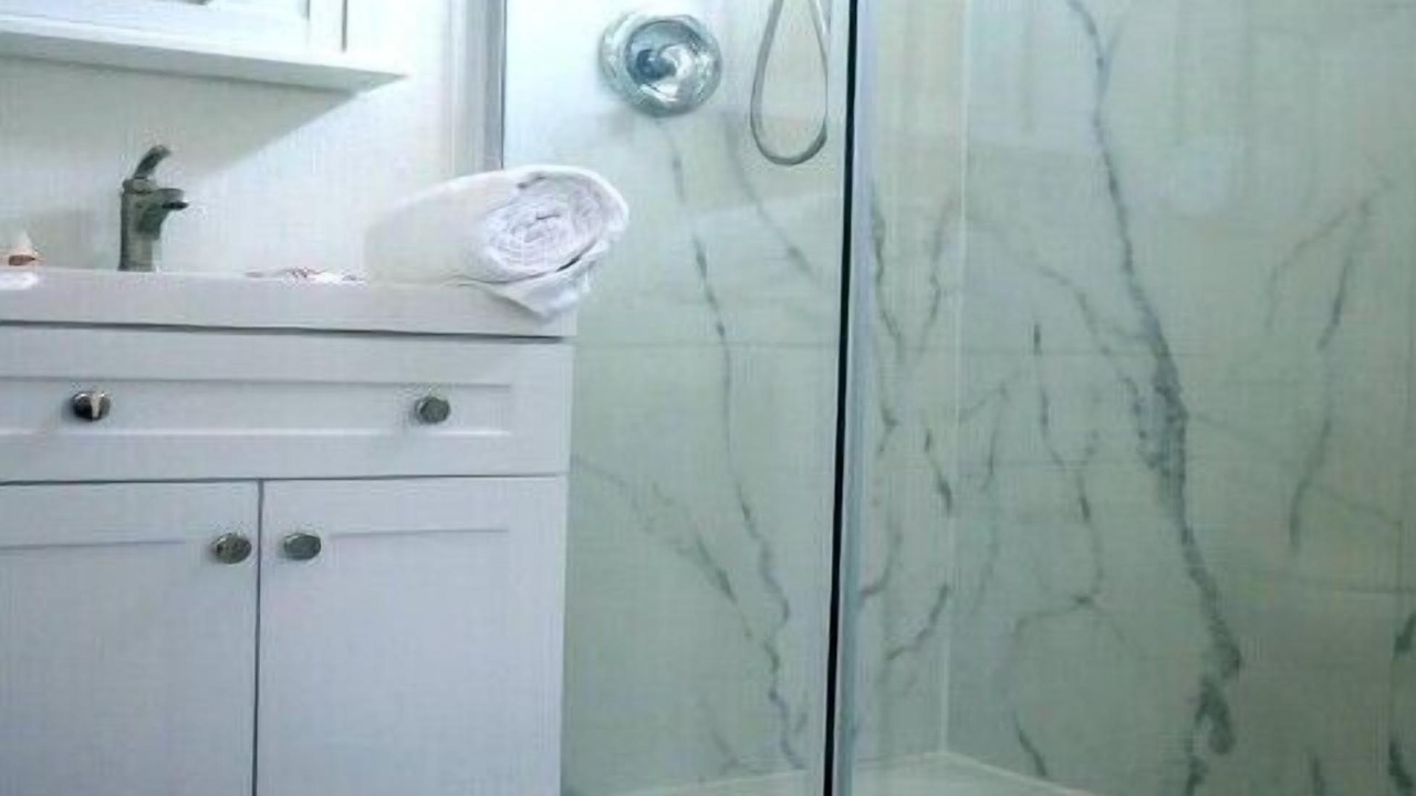 Photo of Bathroom in Baywood Park