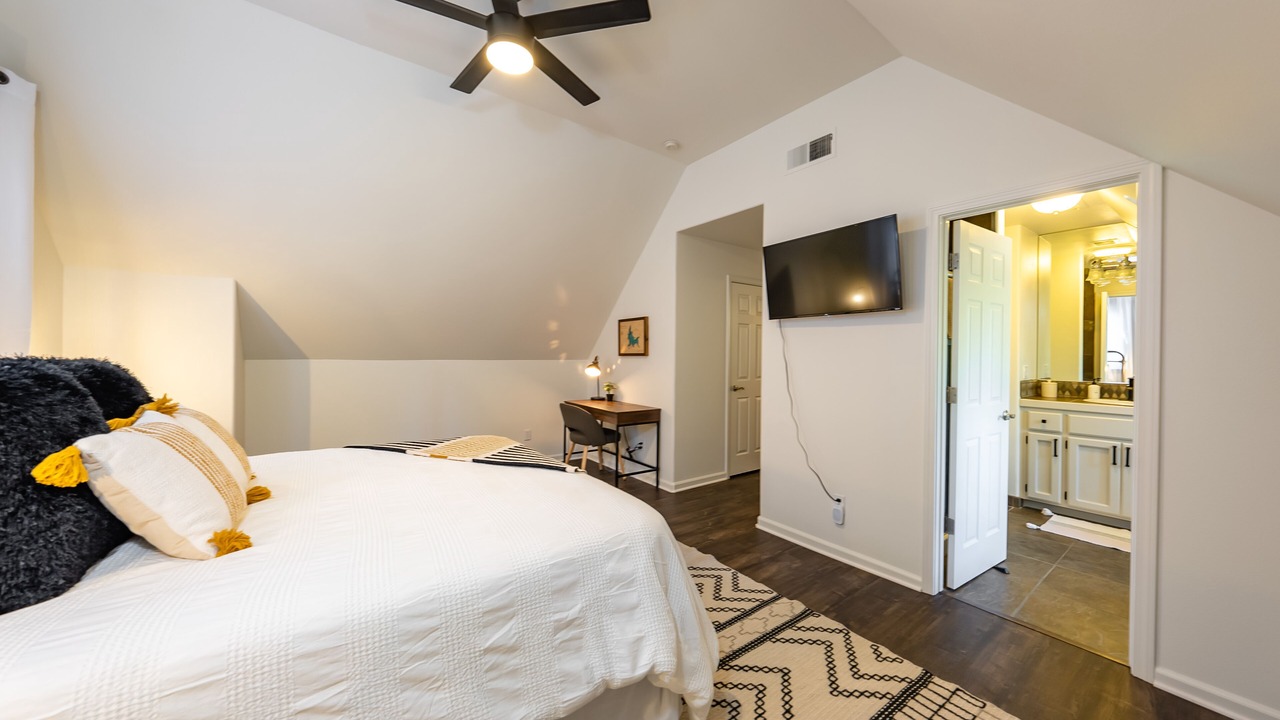 Photo of Bedroom in Shaver Lake