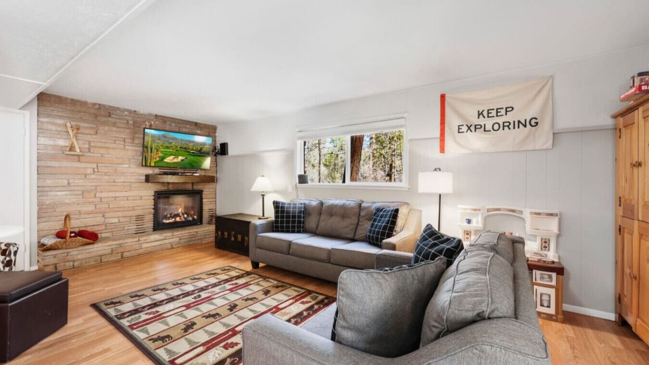 Photo of Livingroom in Groom Creek