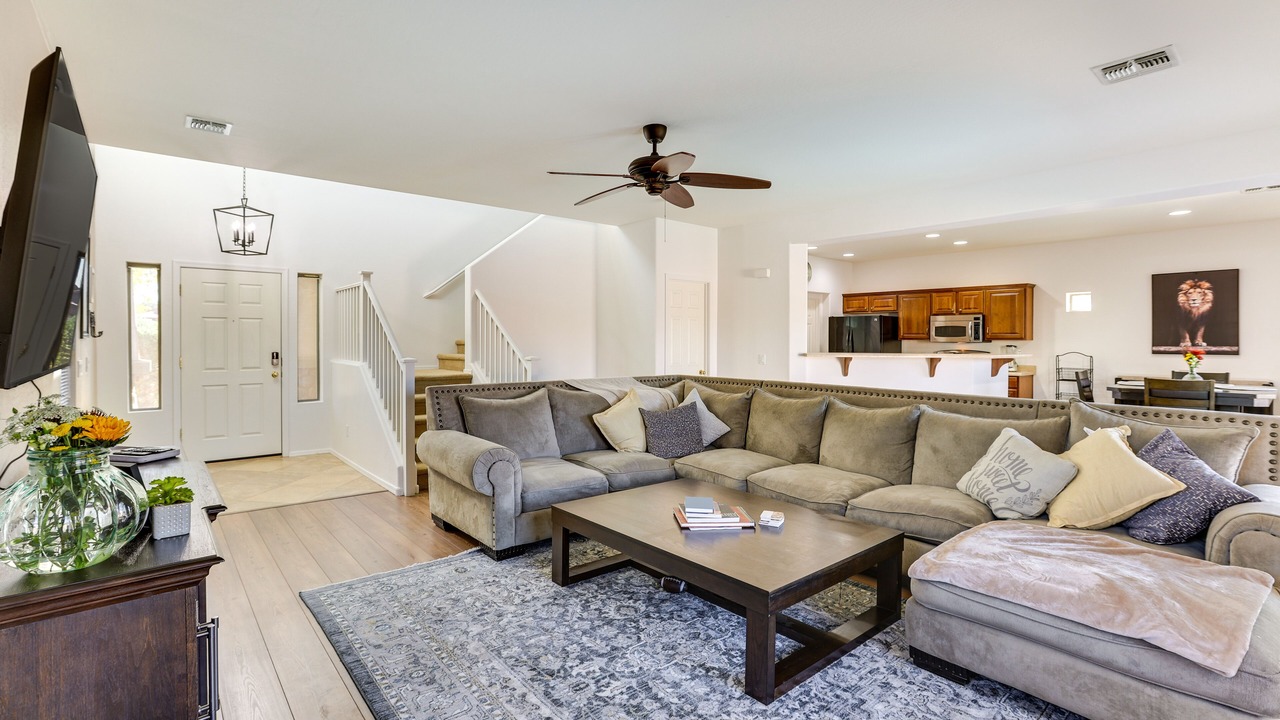 Photo of Livingroom in Surprise Farms