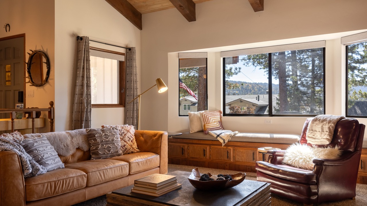 Photo of Livingroom in Big Bear Lake