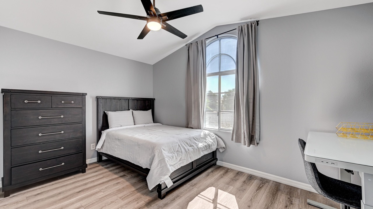 Photo of Bedroom in Sunrise Manor