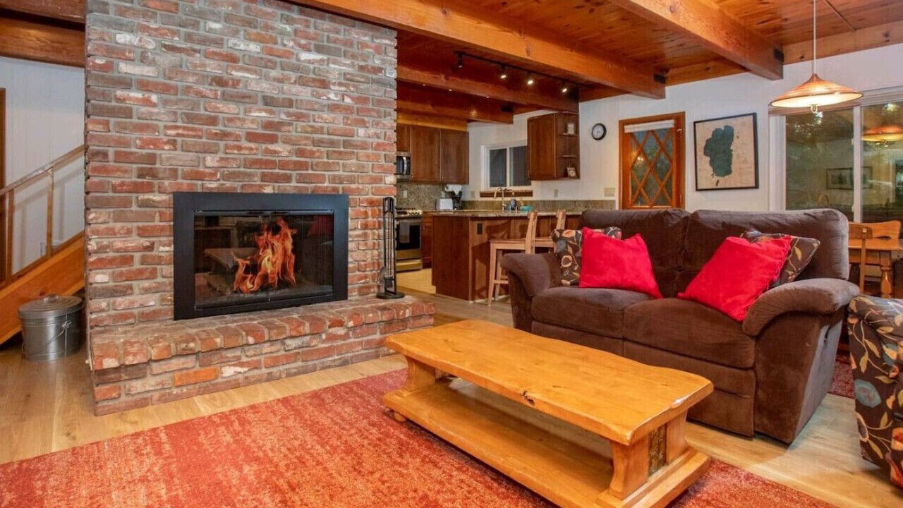 Photo of Livingroom in Brockway