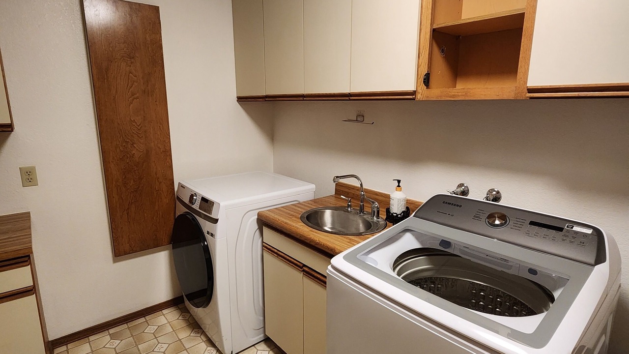 Photo of Bedroom in Shingletown