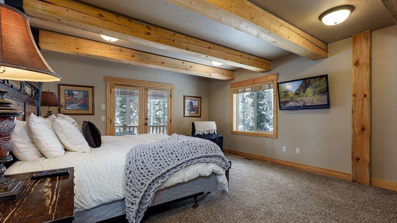 Photo of Bedroom in Meadow View Heights