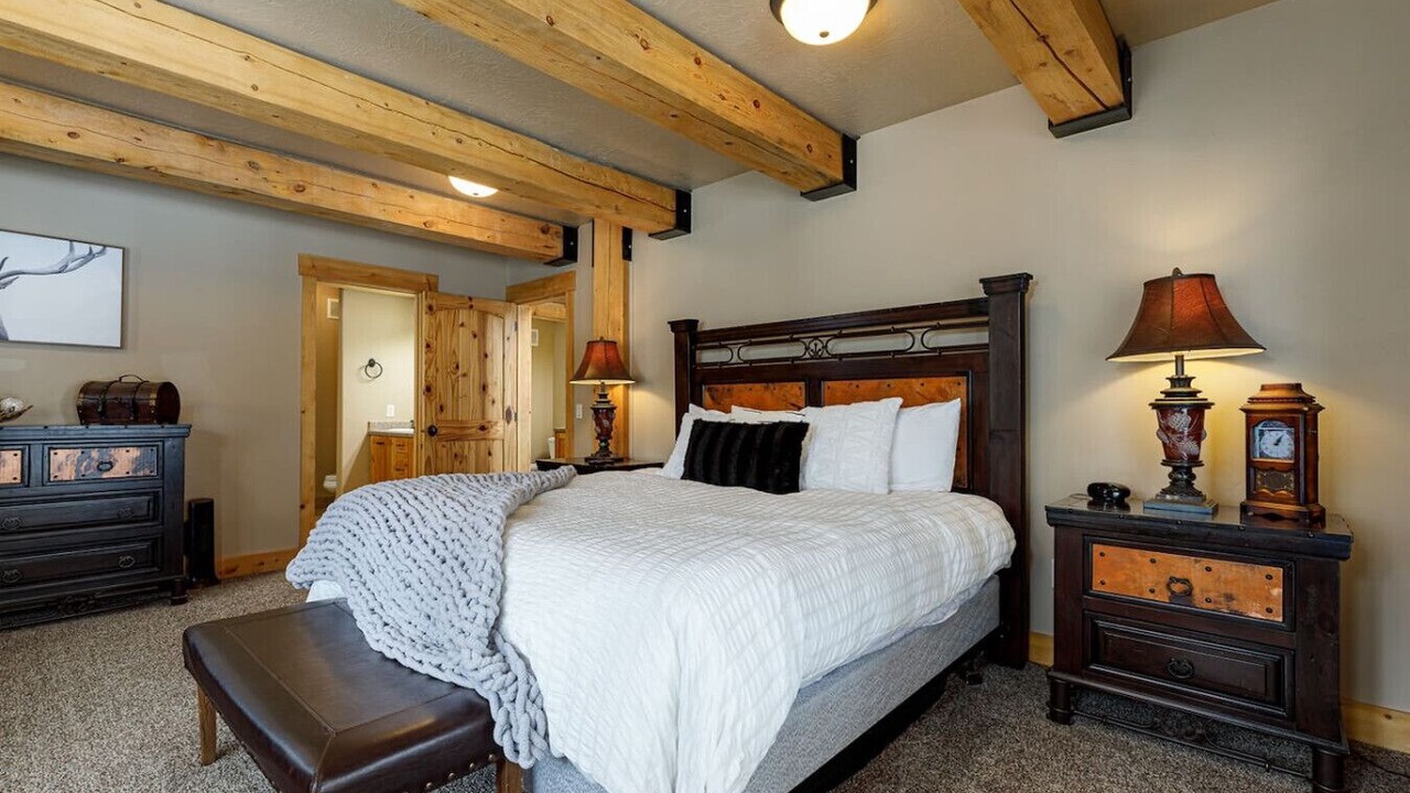 Photo of Bedroom in Meadow View Heights