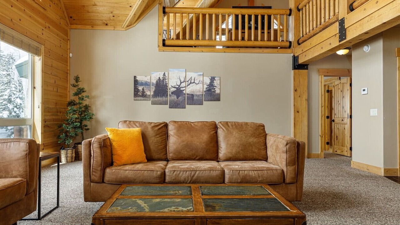Photo of Livingroom in Meadow View Heights