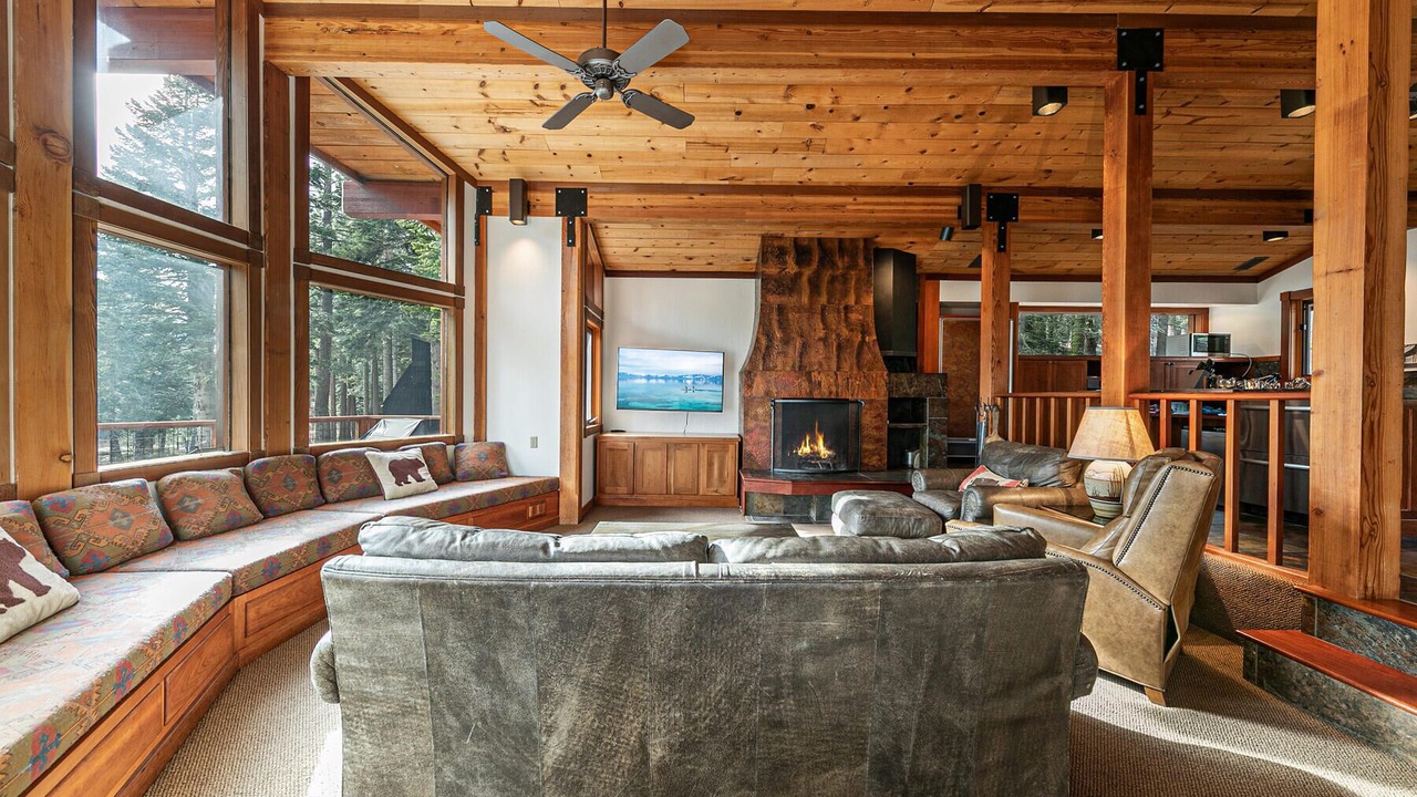 Photo of Livingroom in Twin Peaks
