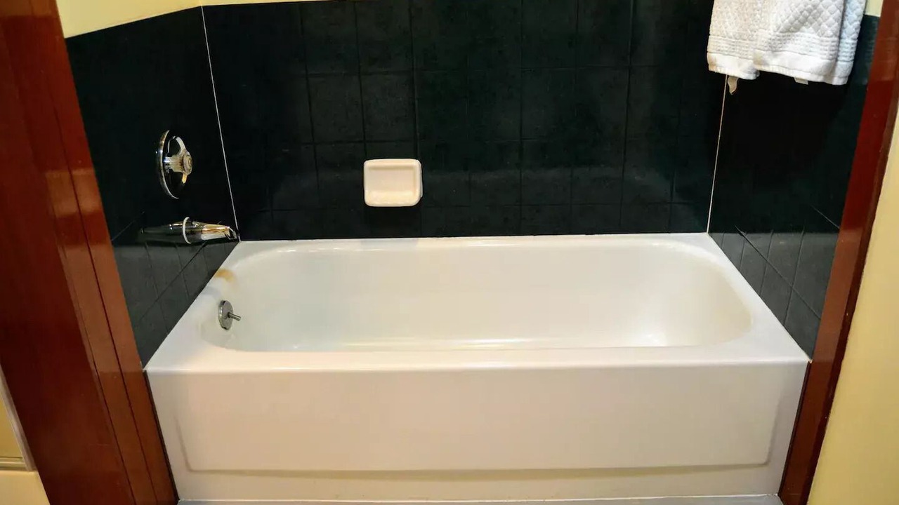 Photo of Bathroom in Freshwater