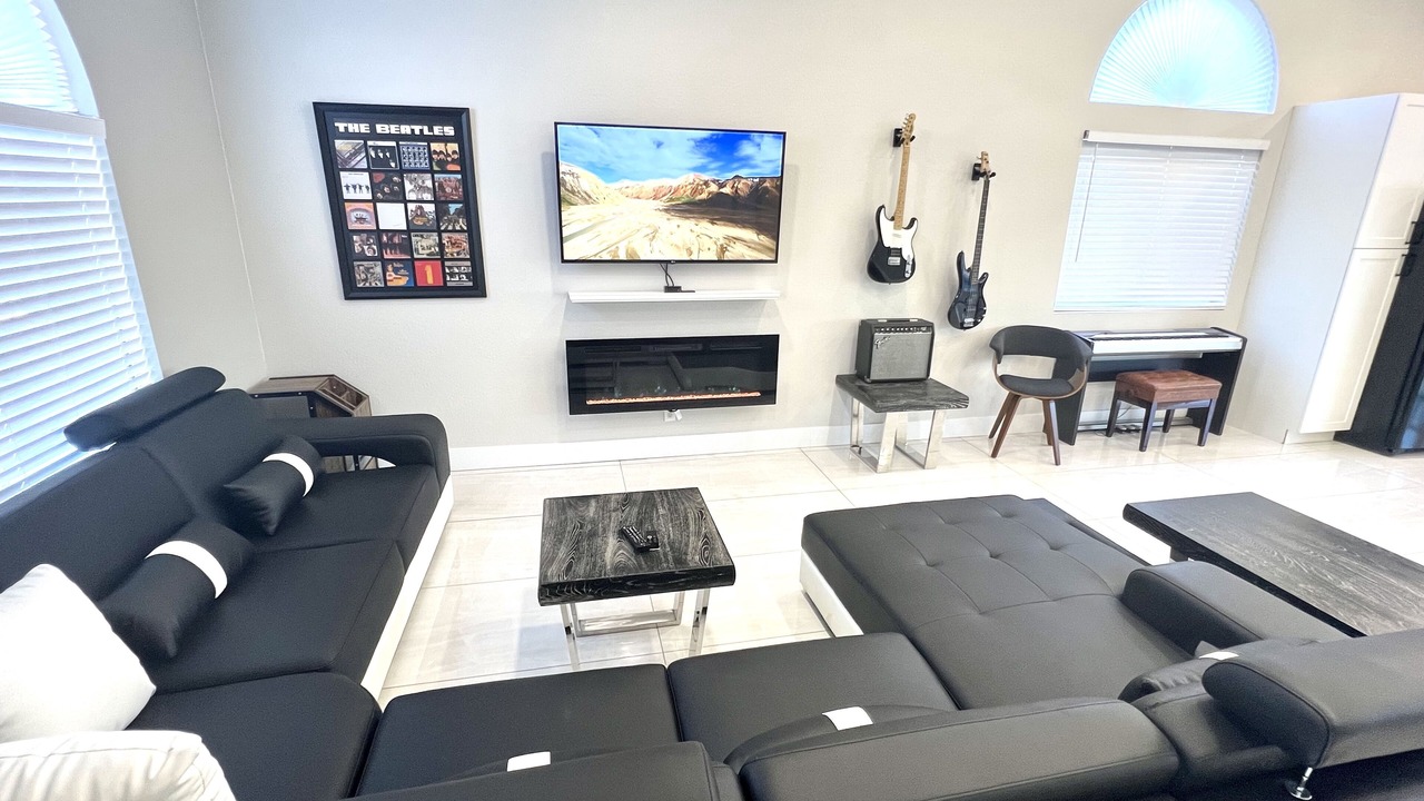 Photo of Livingroom in Green Valley
