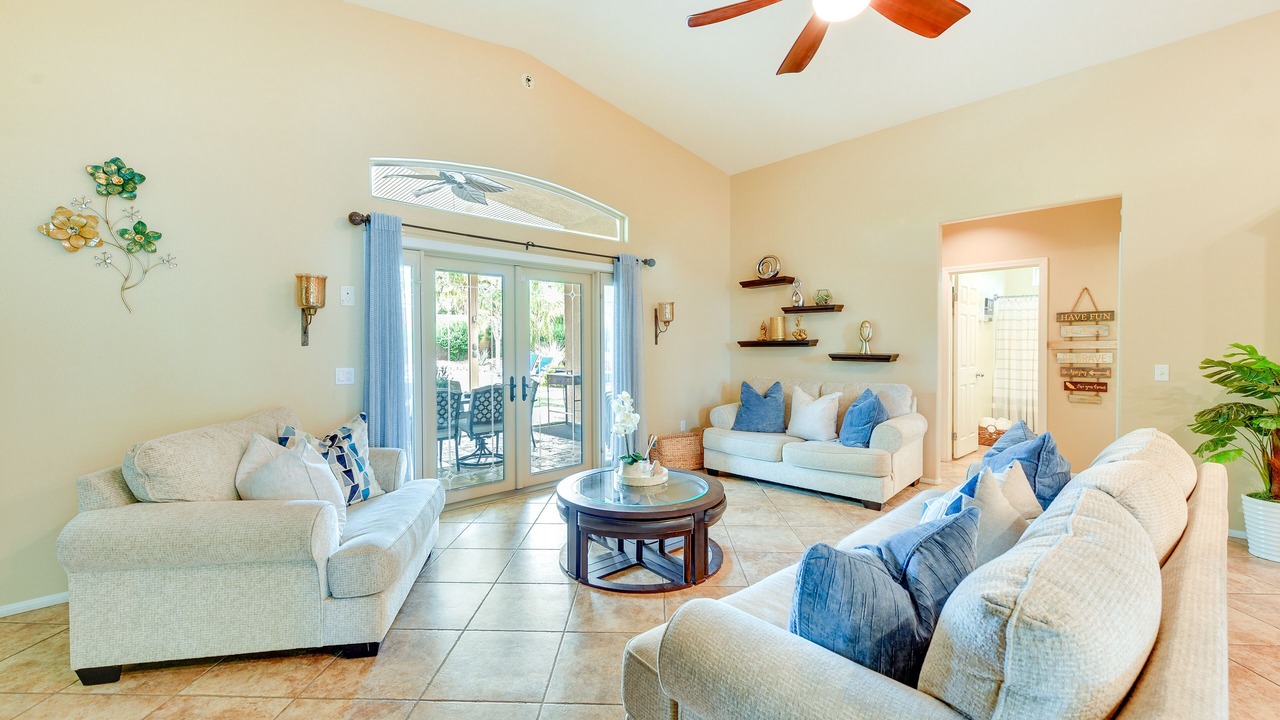 Photo of Livingroom in Desert Hot Springs