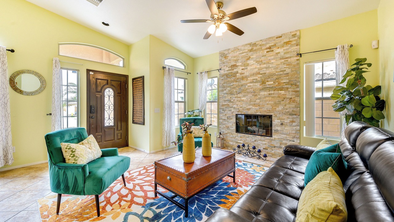Photo of Livingroom in Desert Hot Springs