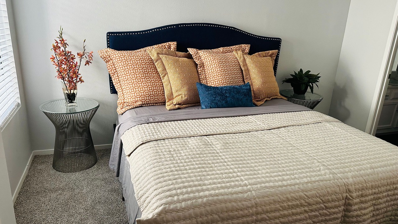 Photo of Bedroom in Enterprise