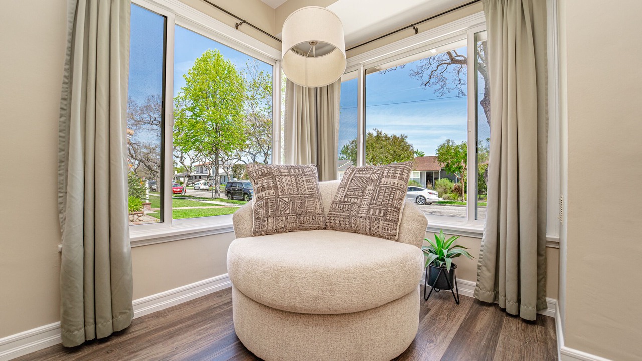 Photo of Livingroom in Los Altos
