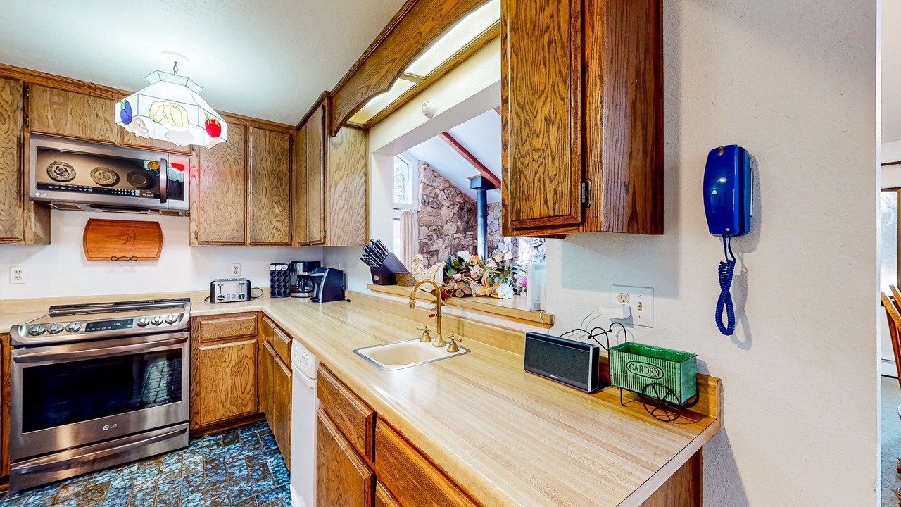 Photo of Kitchen in Christmas Valley