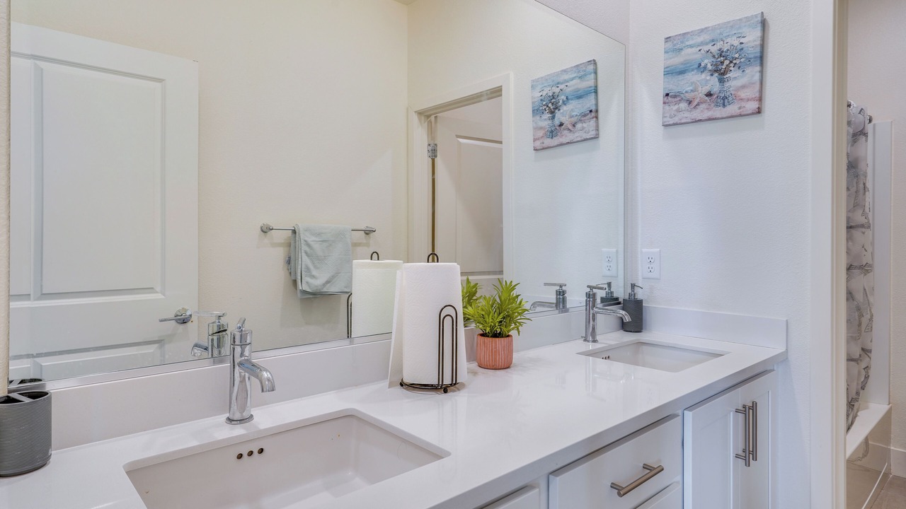 Photo of Bathroom in Tracy
