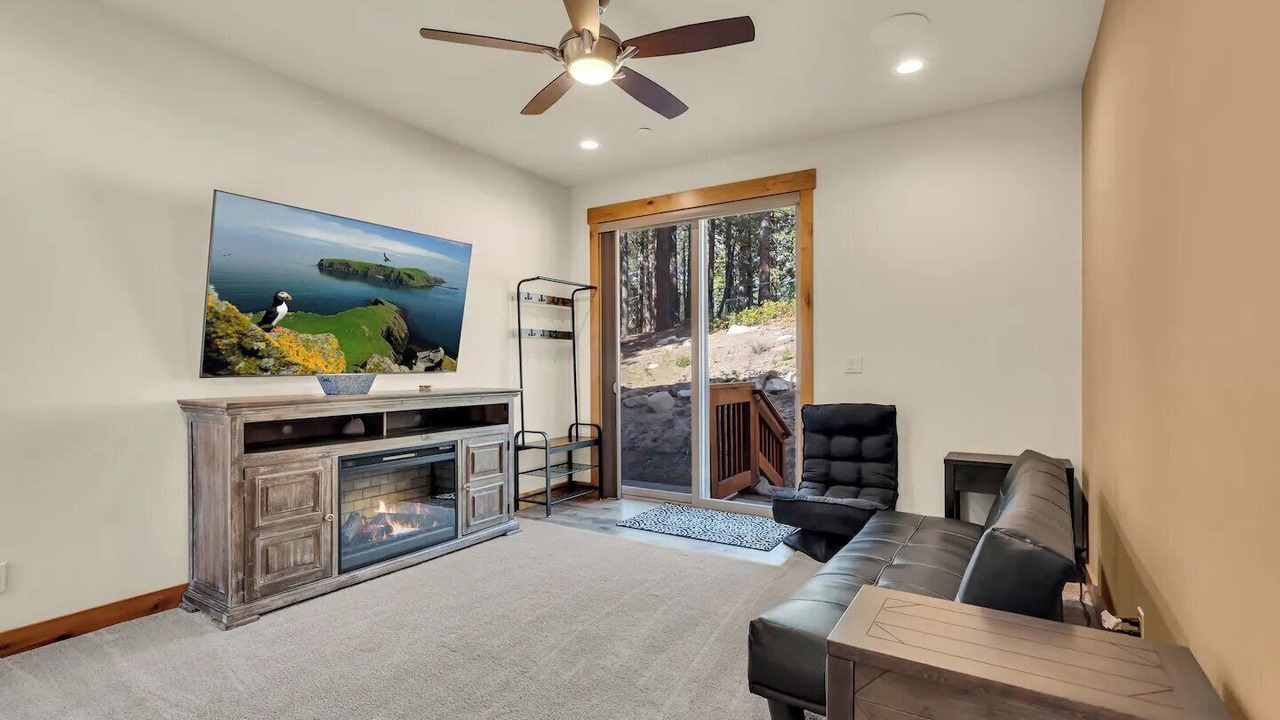 Photo of Livingroom in Montgomery Estates