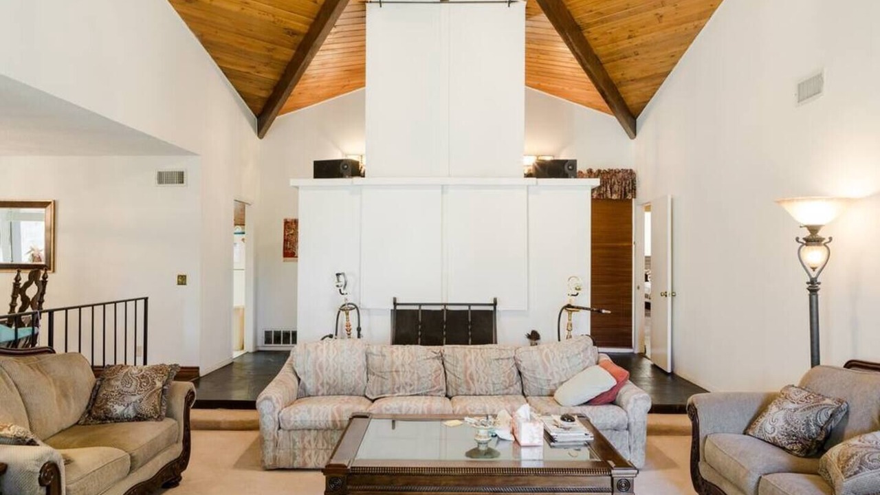 Photo of Livingroom in Azusa