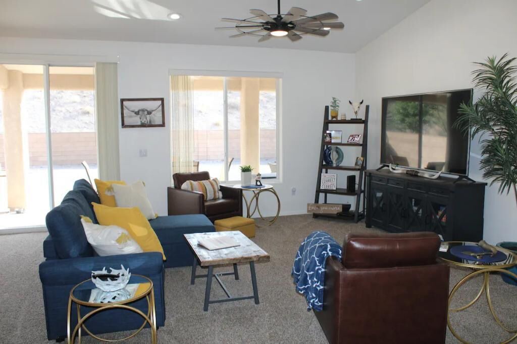 Photo of Livingroom in Bullhead City