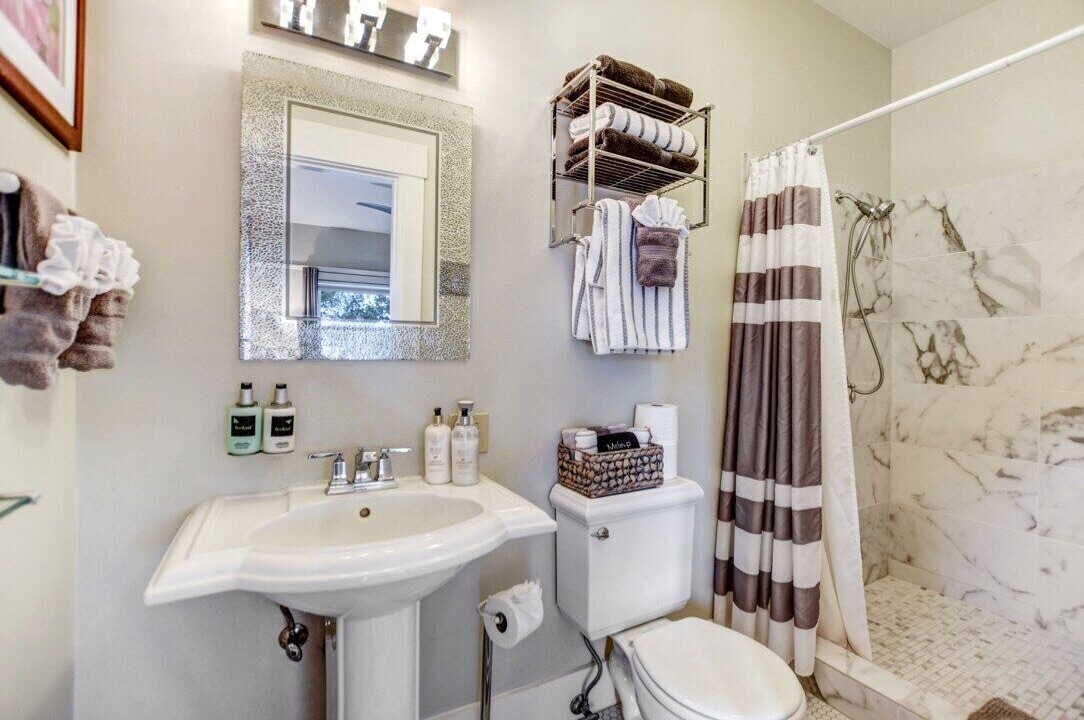 Photo of Bathroom in Kenwood