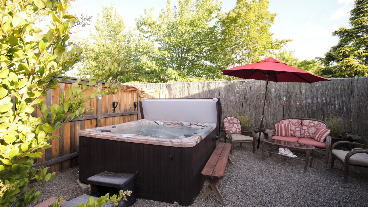 Photo of Outdoor in Siskiyou-Hargadine Historic District