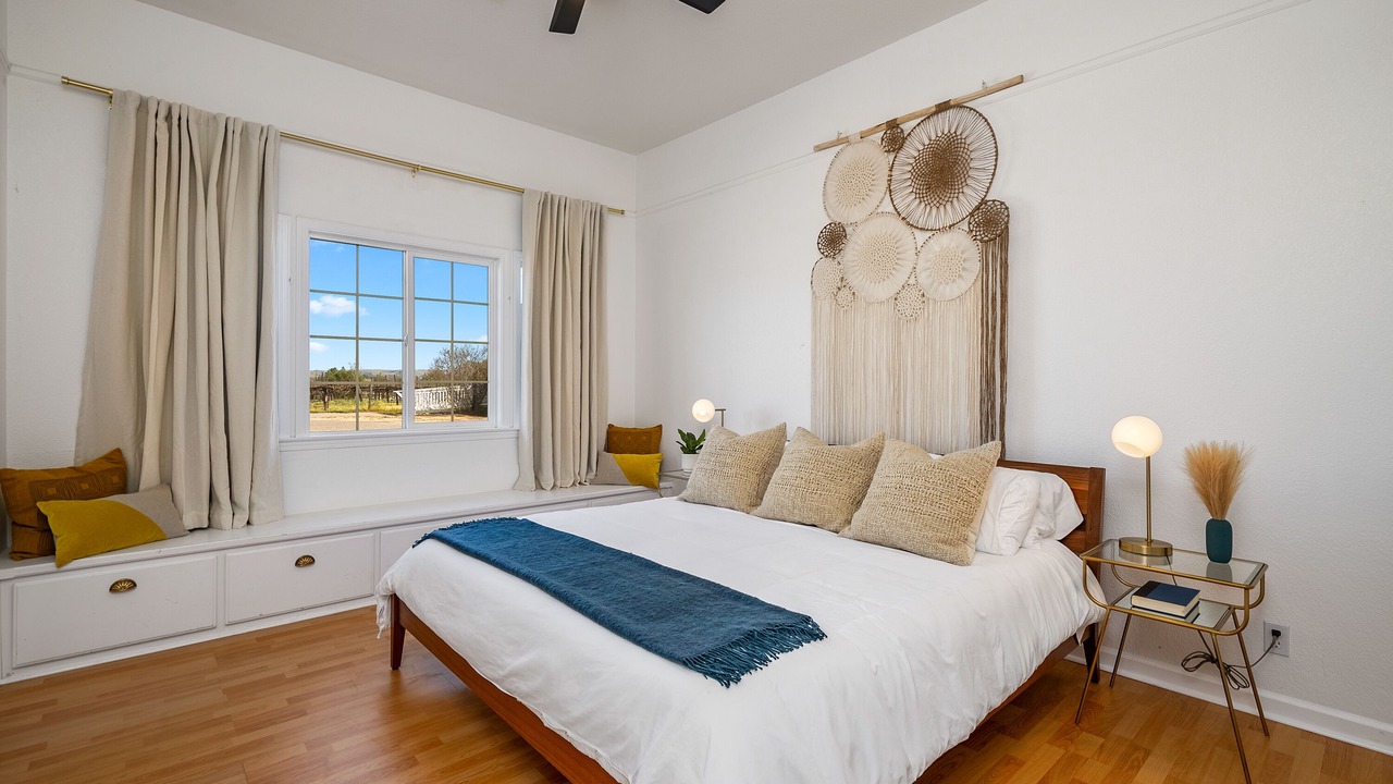 Photo of Bedroom in Templeton