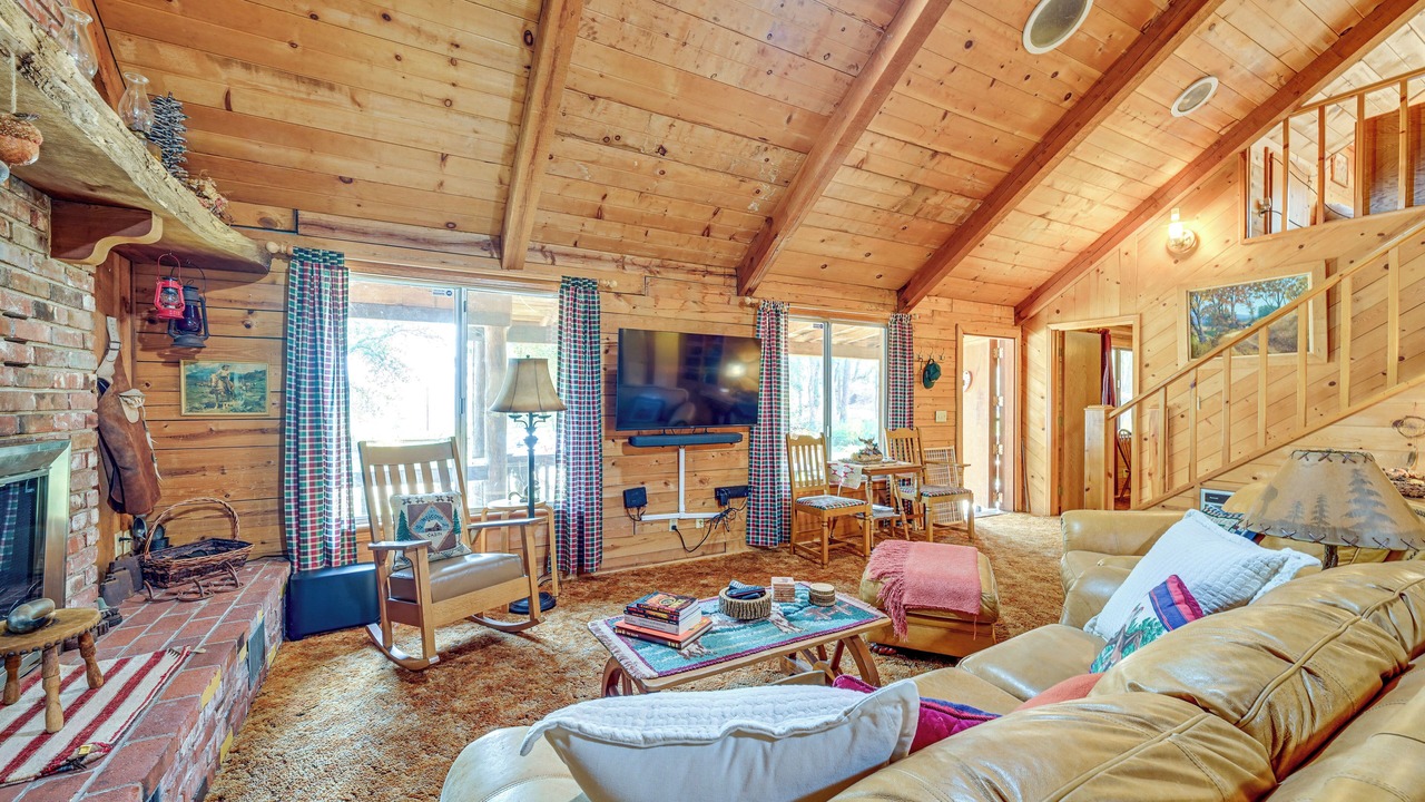 Photo of Livingroom in Badger