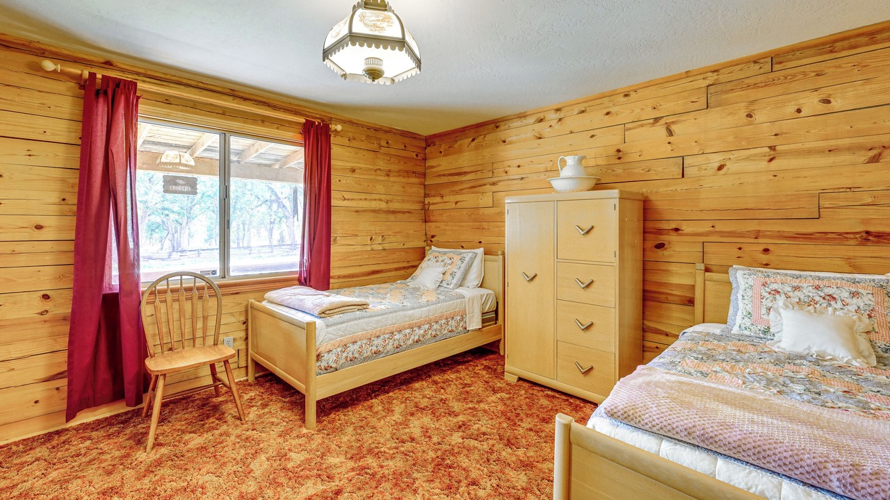 Photo of Bedroom in Badger