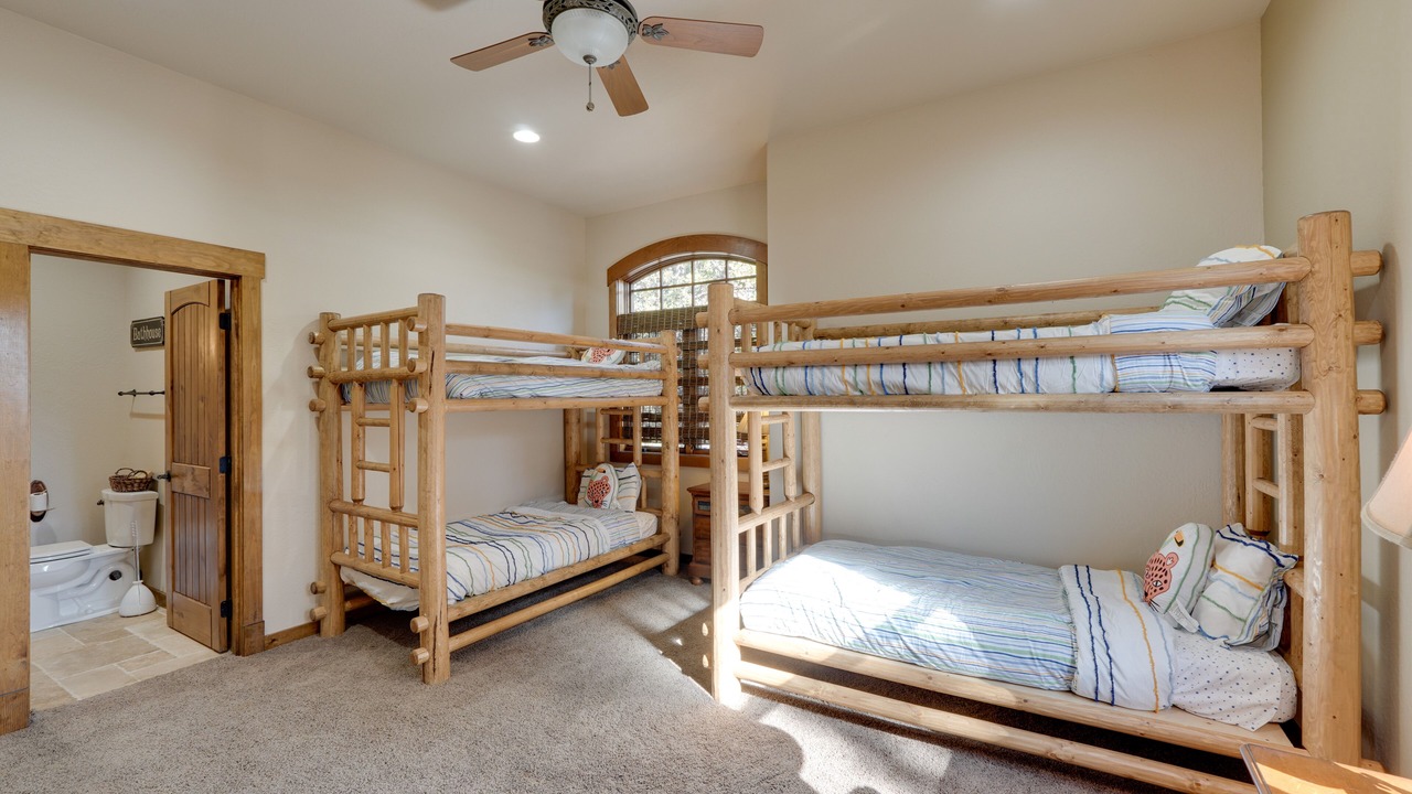 Photo of Bedroom in Klamath Falls