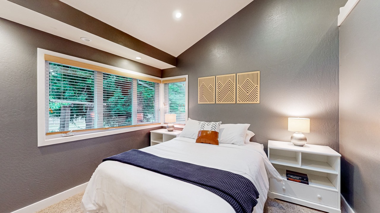 Photo of Bedroom in Jacoby Creek