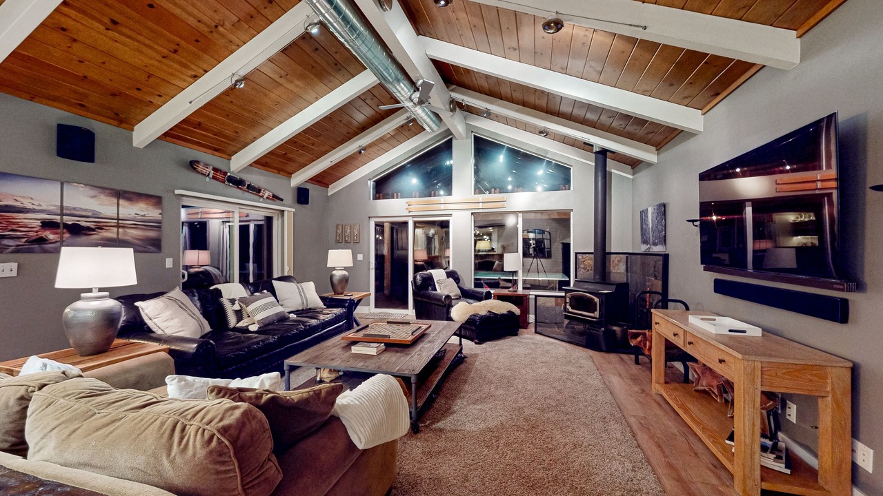 Photo of Livingroom in Jacoby Creek