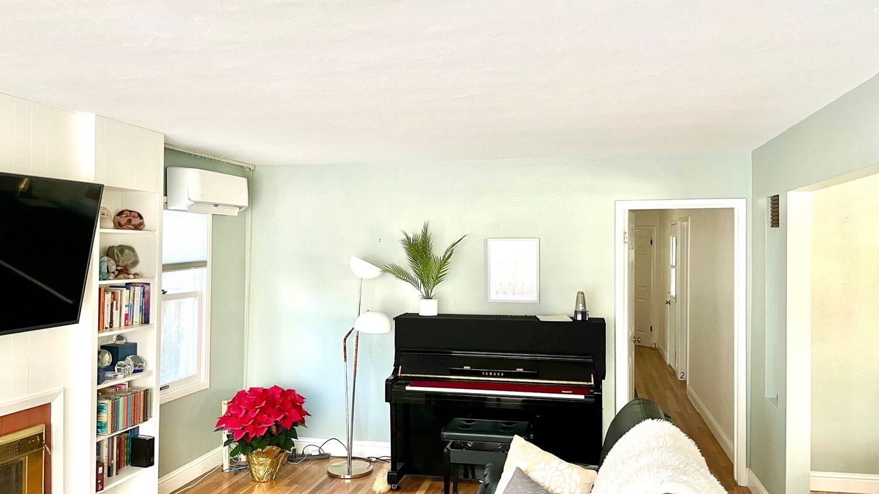 Photo of Livingroom in Campbell