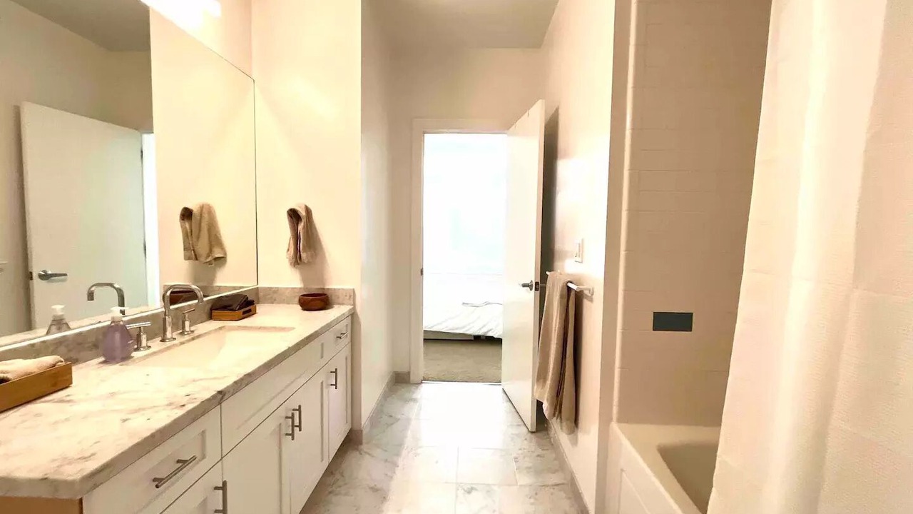 Photo of Bathroom in Uptown Oakland