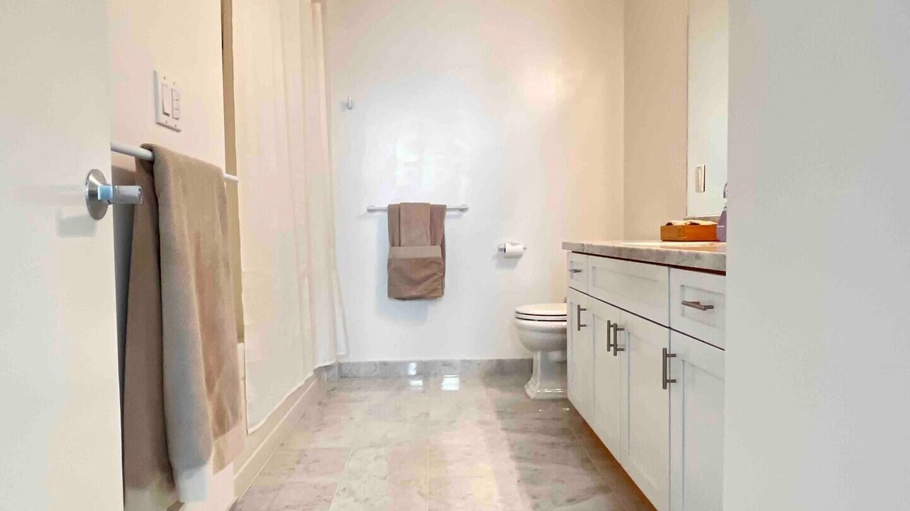 Photo of Bathroom in Uptown Oakland